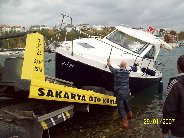 Biga Oto Kurtarıcı Deniz ve Tarım Araçları Çekici Hizmetleri